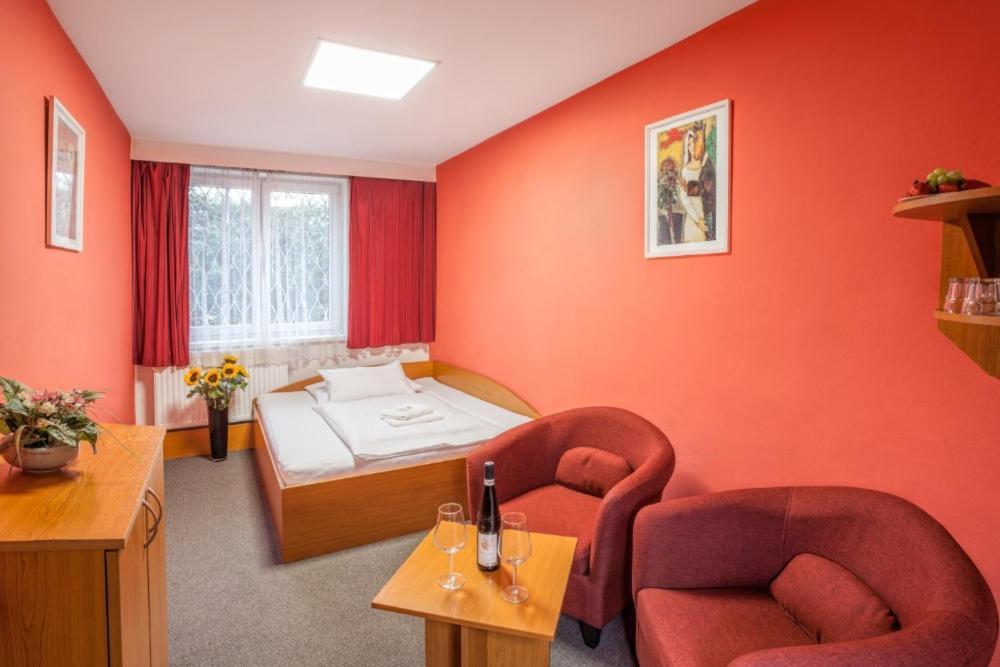 Hotel Gol Garni オロモウツ エクステリア 写真