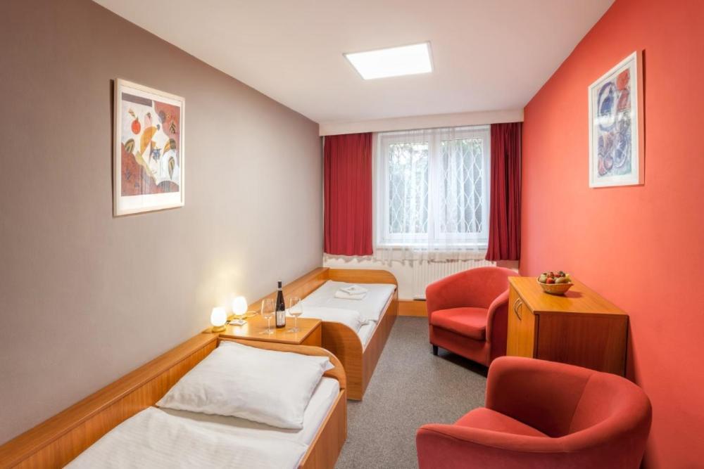 Hotel Gol Garni オロモウツ エクステリア 写真